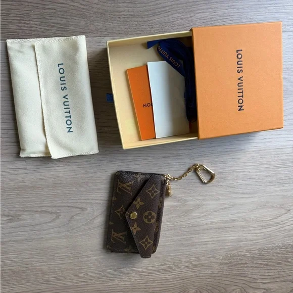 Louis Vuitton Recto Verso Brown Monogram Key Holder - Picture 6 of 6